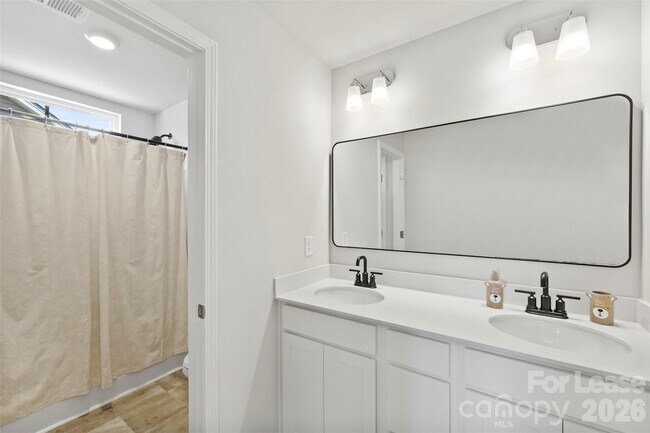 Building Photo - 3014 Oxtail Ct