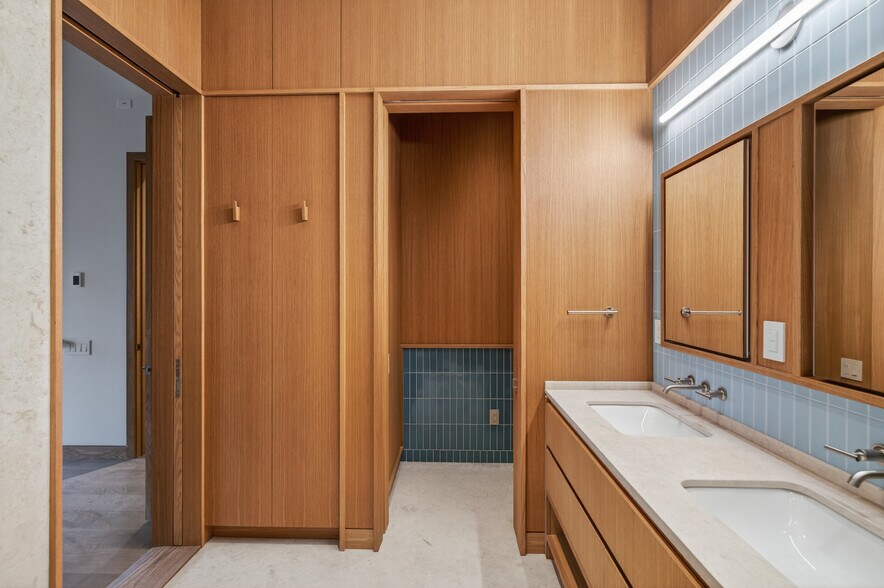 Building Photo - 316 Wall St