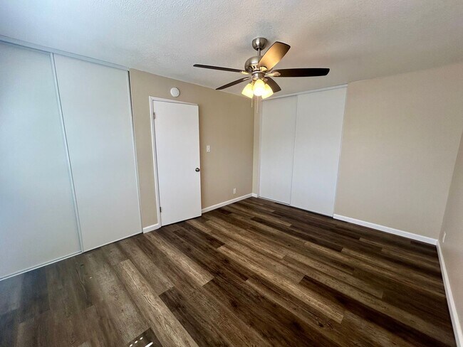 Building Photo - 1566 167th Ave