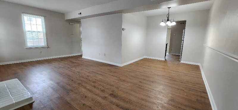 Building Photo - 1047 Old Denbigh Blvd