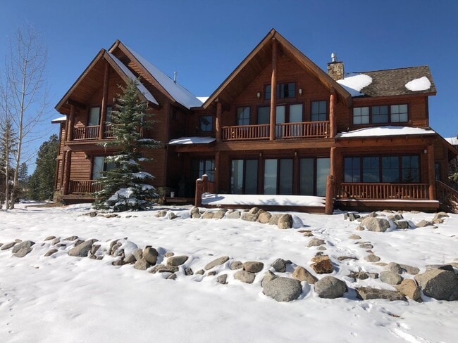 Building Photo - 19 Shadow Lake Dr