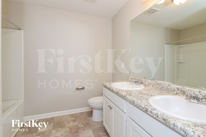 Building Photo - 23 Holsteiner Ln