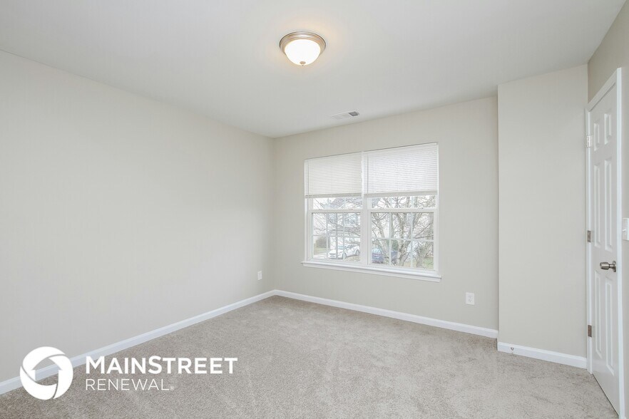 Building Photo - 807 Swearngan Ridge Ct