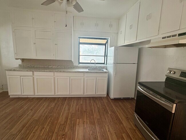 Building Photo - 1345 Cornell Ave