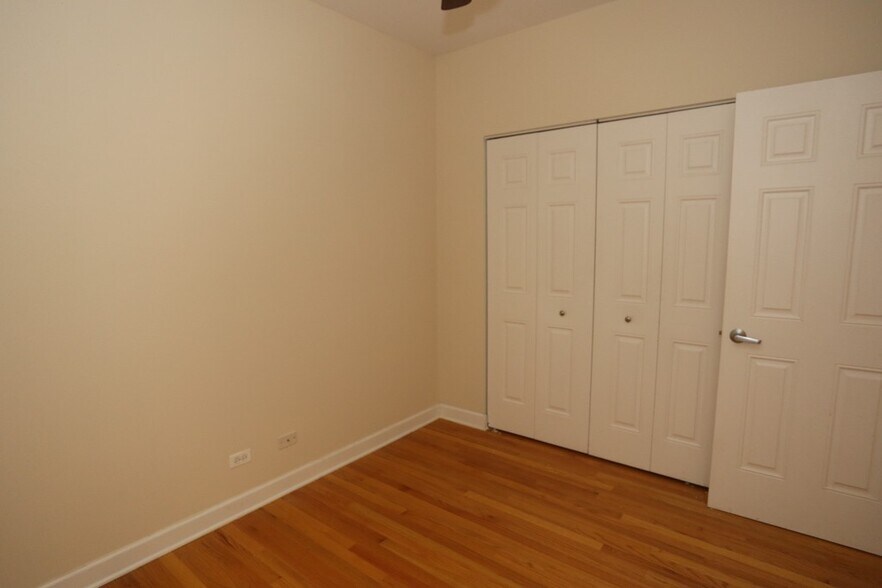 Building Photo - 3257 N Clifton Ave