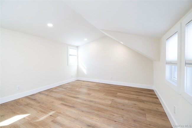 Building Photo - 237 Porterfield Pl