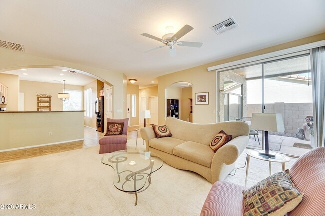 Building Photo - 9746 E Coopers Hawk Dr