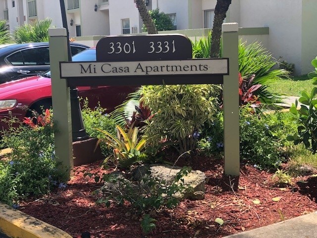 Building Photo - 3327 NW 101st Ave