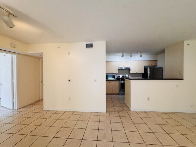 Building Photo - 4271 San Marino Blvd