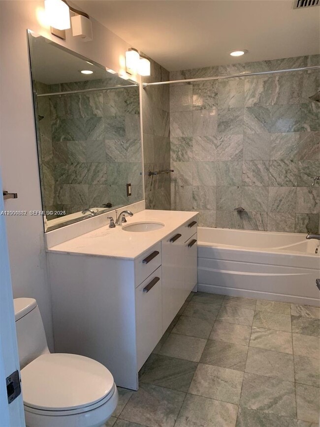 Building Photo - 1050 Brickell Ave