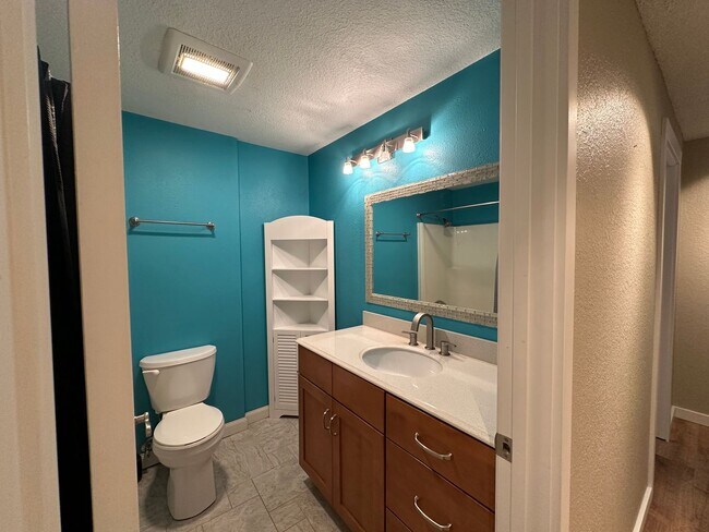 Building Photo - 3 Bed 2 Bath home with 2 Car Garage in Bellingham