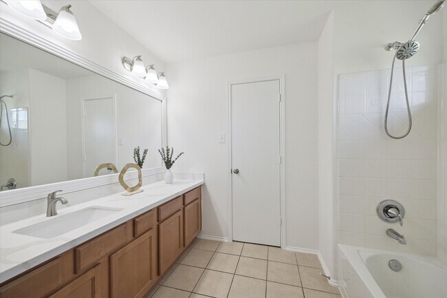 Building Photo - 6738 Haven Forest Ln