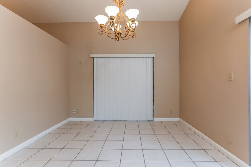 Building Photo - 21080 Woodspring Ave