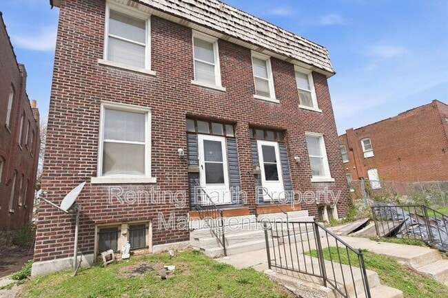 Building Photo - 3127 Clay Ave