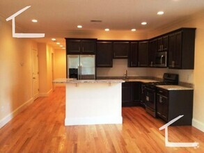 Building Photo - HOT BRIGHTON LISTING!!!!