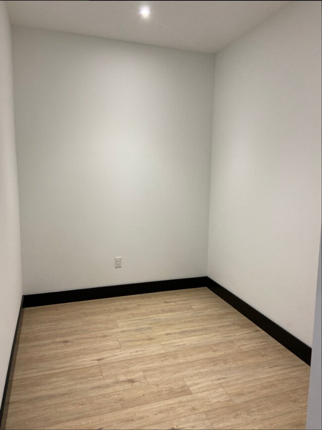Building Photo - 41 Larry Holmes Dr