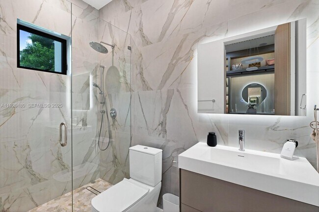 Building Photo - 80 NW 129th Ave