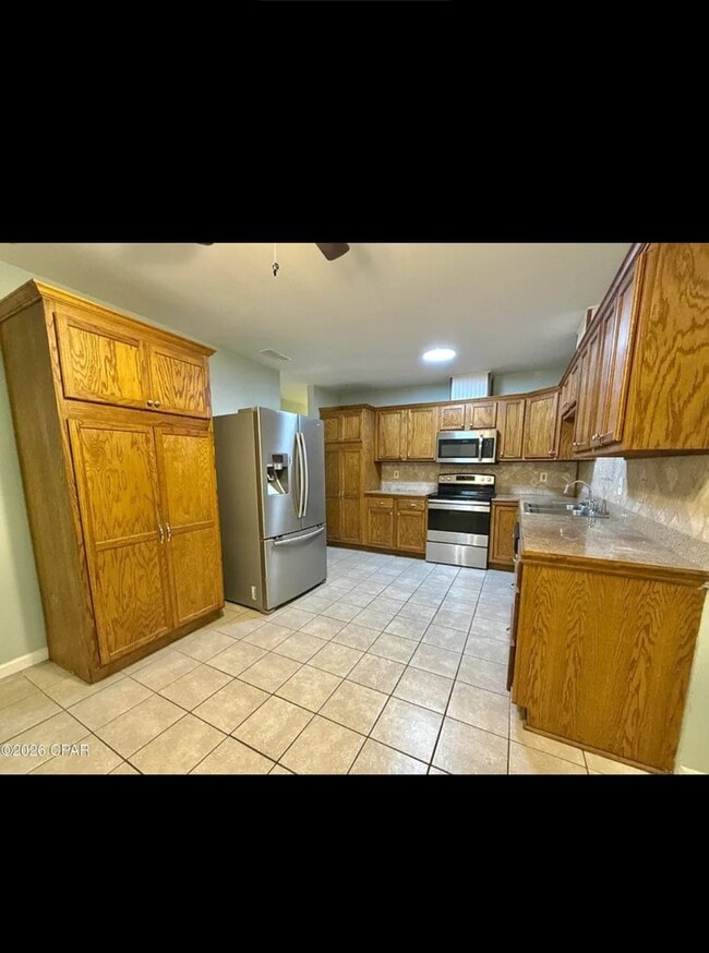 Building Photo - 1418 Iowa Ave