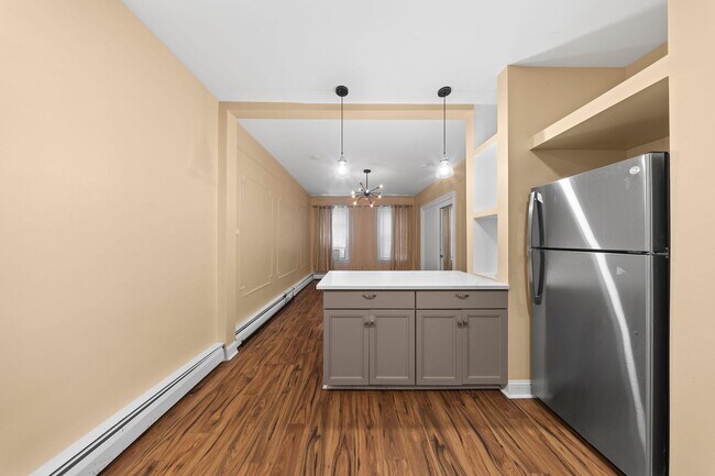 Building Photo - 247 Montgomery St