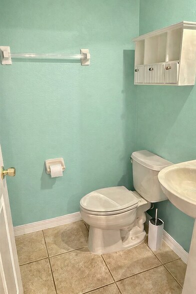 Building Photo - 3451 Windsor Lake Cir