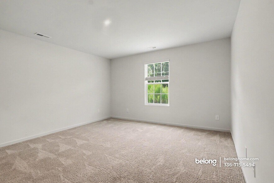 Building Photo - 385 Dasu Dr