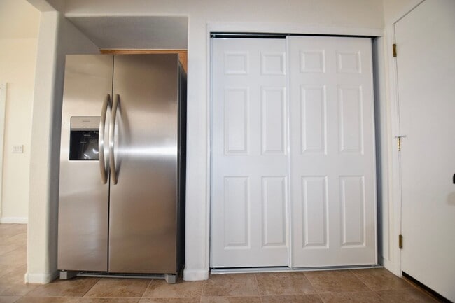 Building Photo - Newly remodeled Mesa Home with Community P...