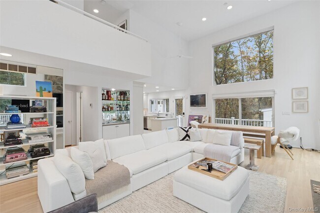 Building Photo - 17 Lyme Ln