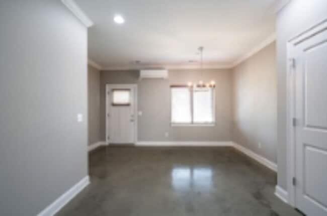 Building Photo - Location, Location , Location with this Be...