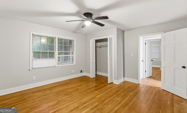 Building Photo - 140 Maple Pl