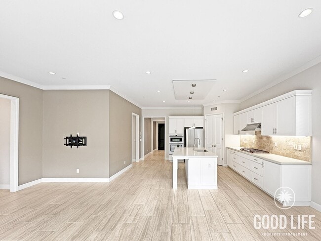 Building Photo - Stunning 3Bd/3.5Ba Home in Irvine w/Large Patio, Modern Design and 2 Master Suites!