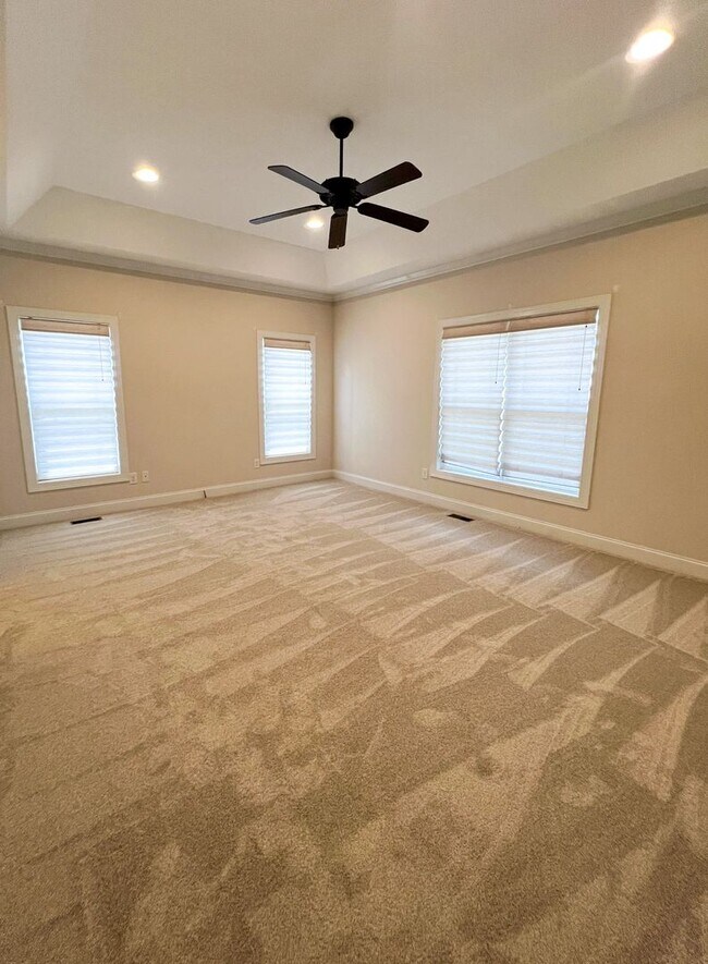 Building Photo - Gorgeous 4 Bed 2.5 Bath Home in Pinehurst