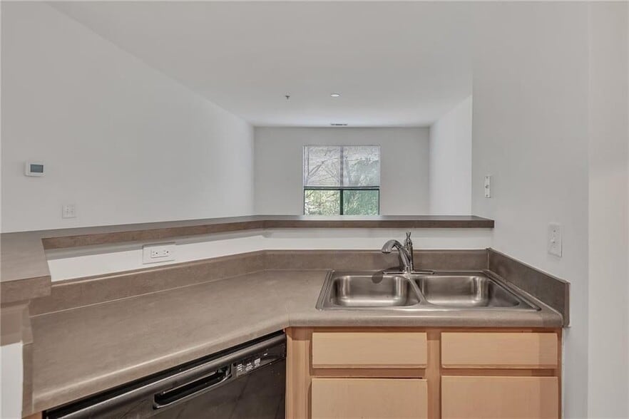 Building Photo - 821 Ralph McGill Blvd NE