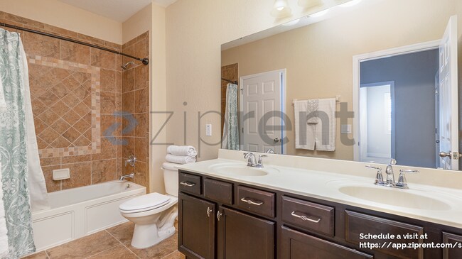 Building Photo - 8864 Della Scala Cir