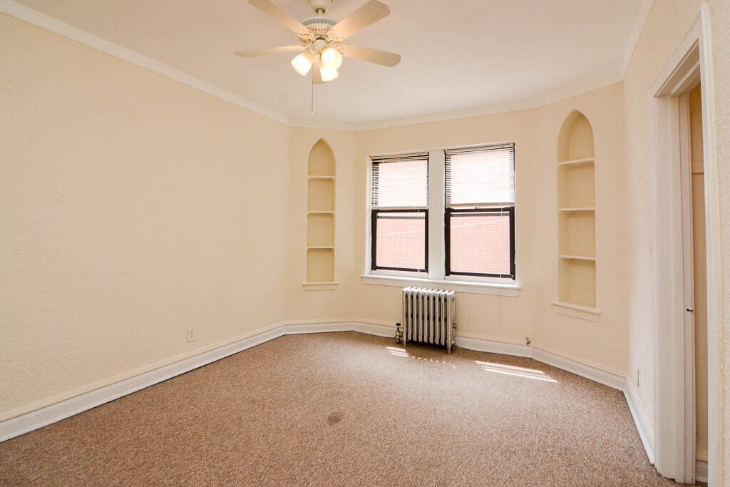 Building Photo - 4842 N Damen Ave