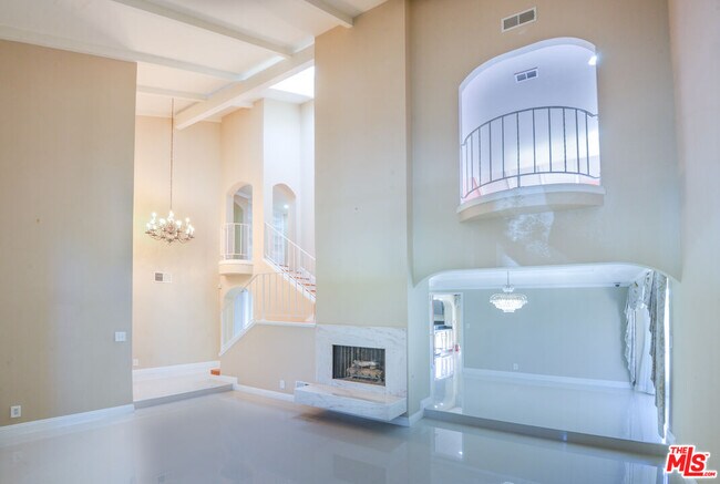 Building Photo - 3119 Hutton Dr