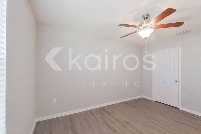 Building Photo - 8621 SW 43rd Ter