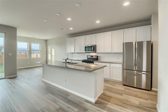 Building Photo - 207 Watercourse Wy