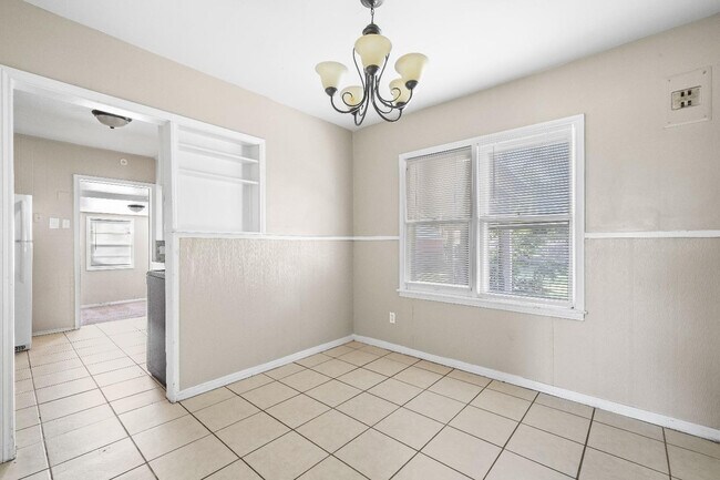 Building Photo - 2514 36th St