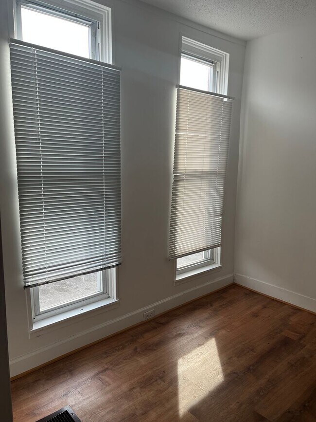 Building Photo - 1918 Penrose Ave