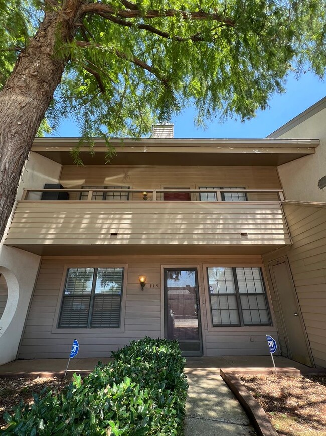 ?Charming Condo in The Village? - 11120 N Stratford Dr Oklahoma City OK ...