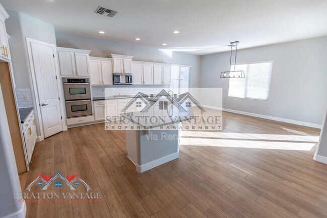 Building Photo - 20309 E Avenida Del Valle