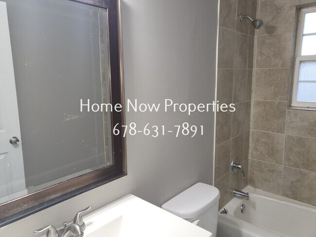 Building Photo - Pearl St 2730