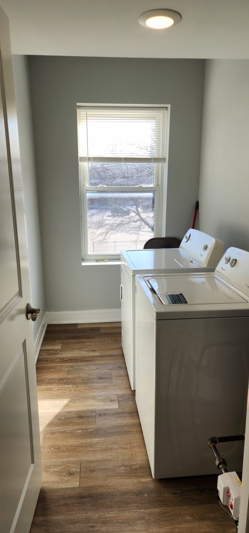 Building Photo - 7556 S Kenwood Ave