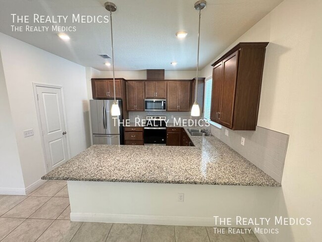 Building Photo - 2746 Sanctuary Dr