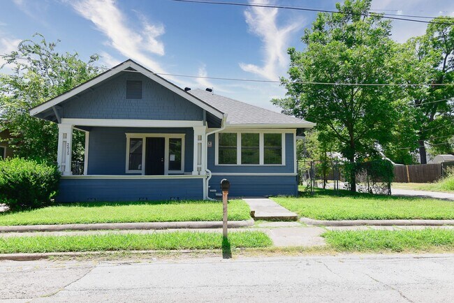 Building Photo - 2615 Polk- House