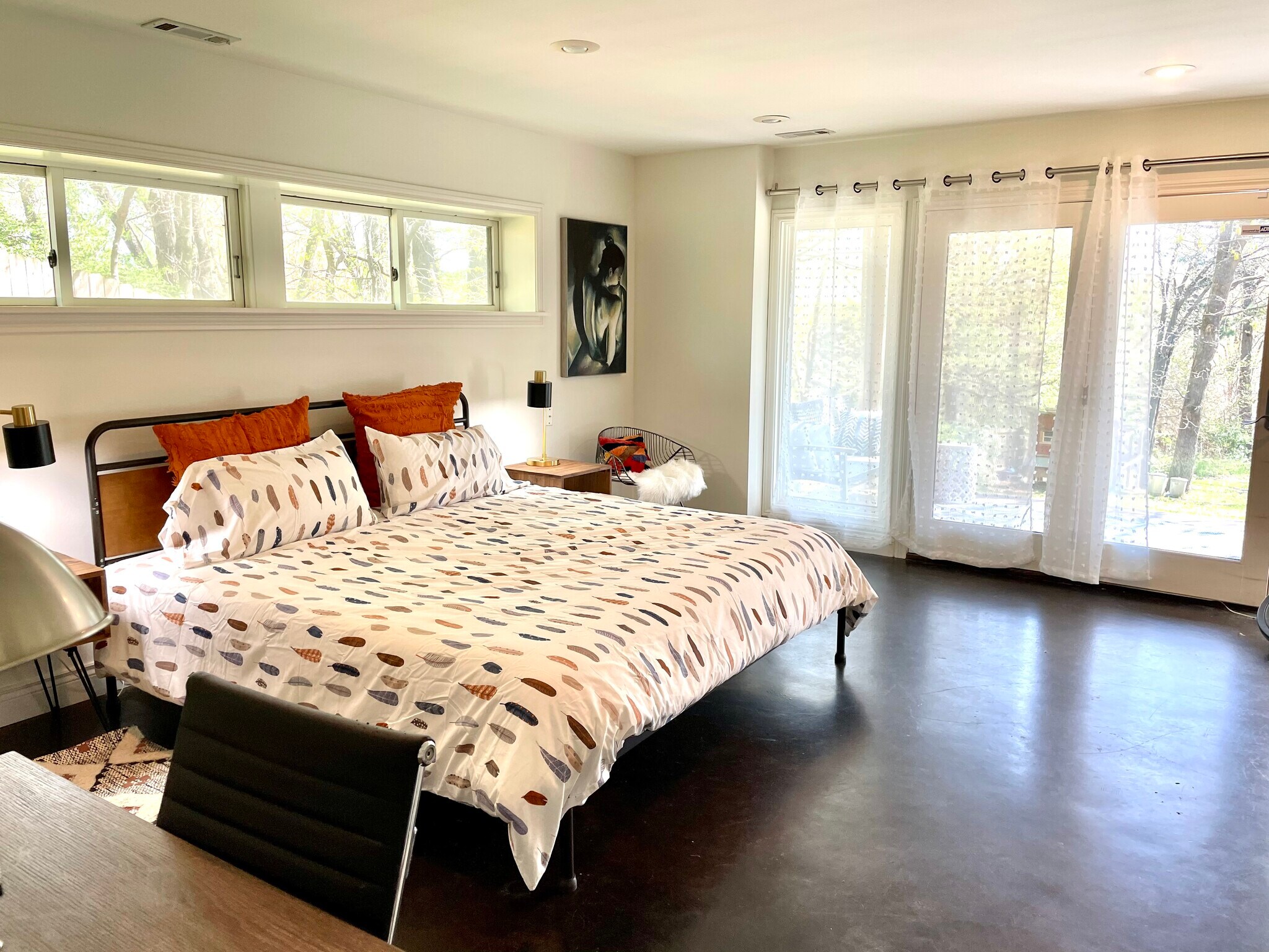 Basement bedroom - 1656 N Broadview Dr