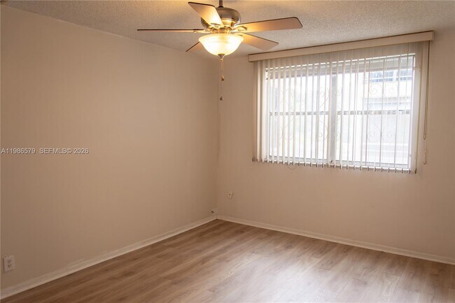 Building Photo - 505 E Dania Beach Blvd