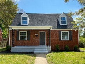 Building Photo - Updated 4 Bedroom Home Convenient to Carytown, Byrd Park And More. Available In July