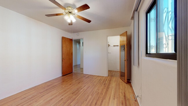 Building Photo - UPTOWN 3/BD 2/BA 1/CP WORKSHOP
