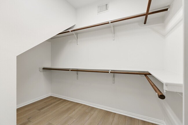 Building Photo - 5315 Barleycorn Ln